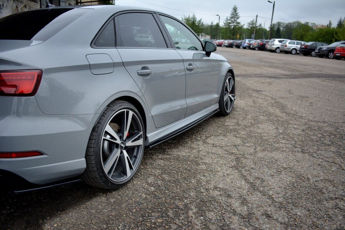 Audi RS3 8V Facelift Limousine Seitenschweller Maxton Design 