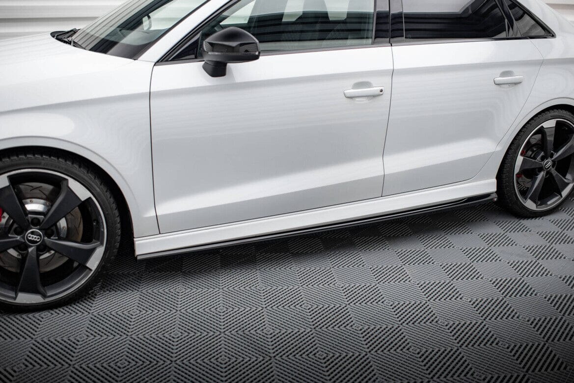 Audi RS3 8V Facelift Limousine Seitenschweller V.2 Maxton Design 