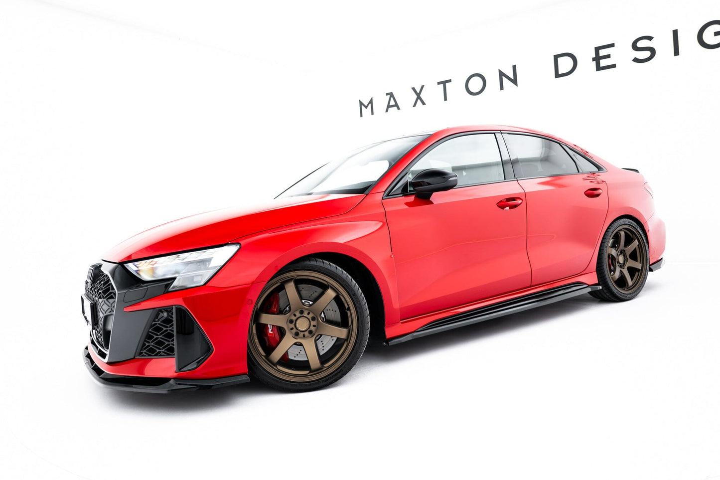 Audi RS3 8Y Vor/Facelift Limousine Seitenschweller V.1 Maxton Design 