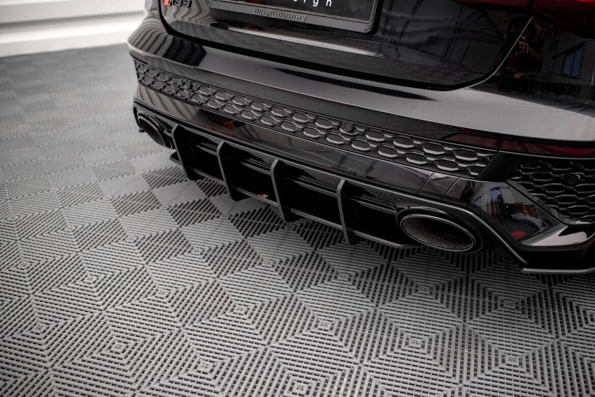 Audi RS3 8Y Vorfacelift Sportback Street Pro Heckschürze Maxton Design 