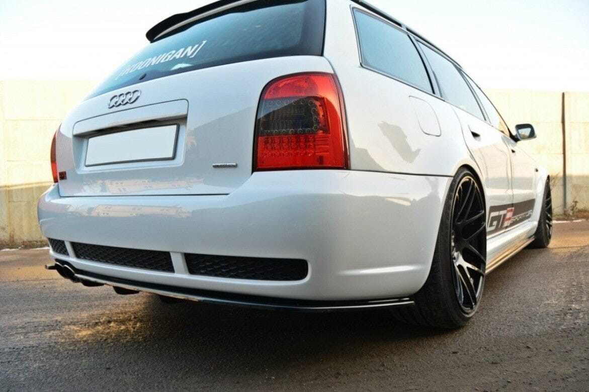 Audi RS4 B5 Avant Heckansatz Maxton Design 