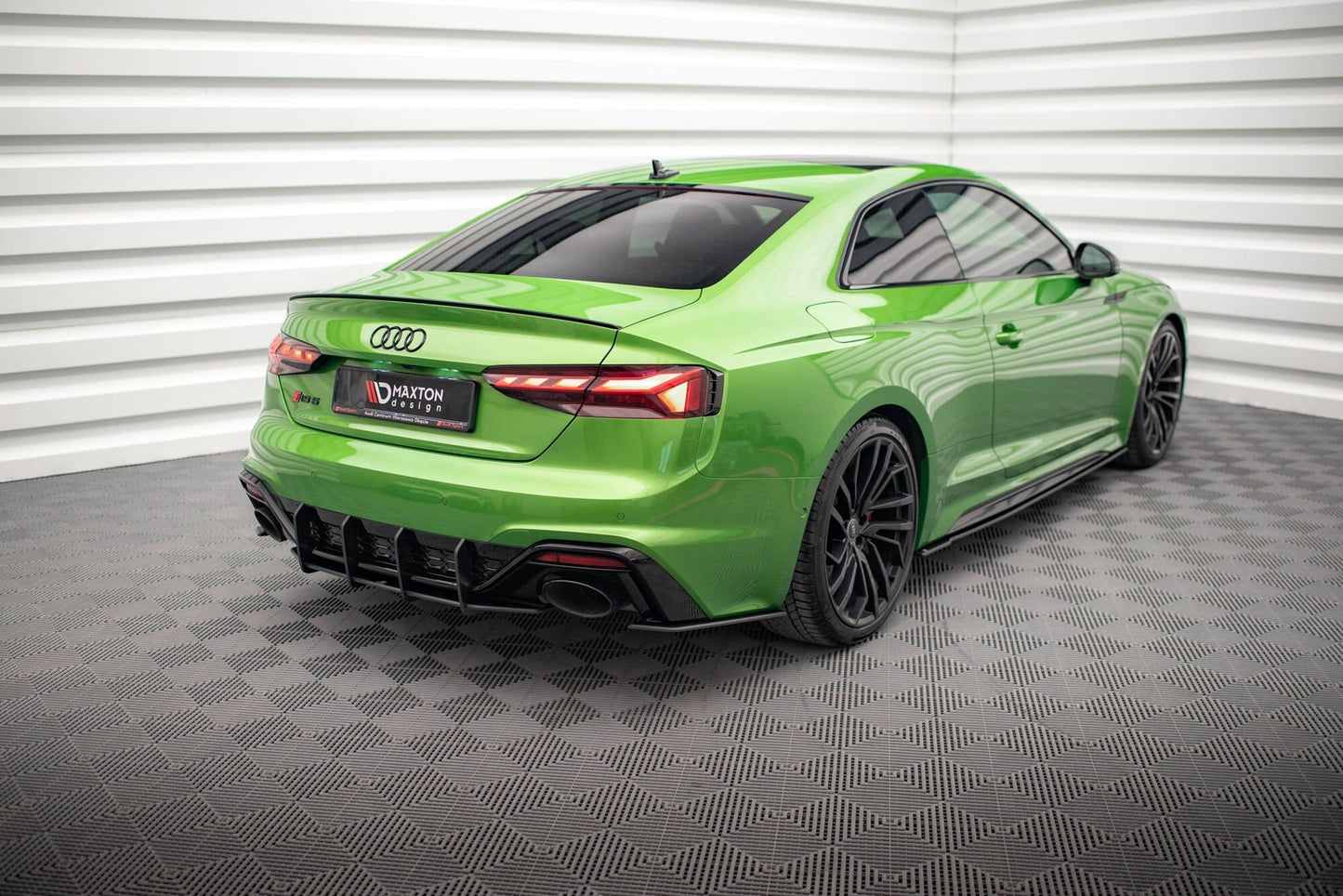 Audi RS5 F5 Facelift Street Pro Heckschürze Maxton Design 