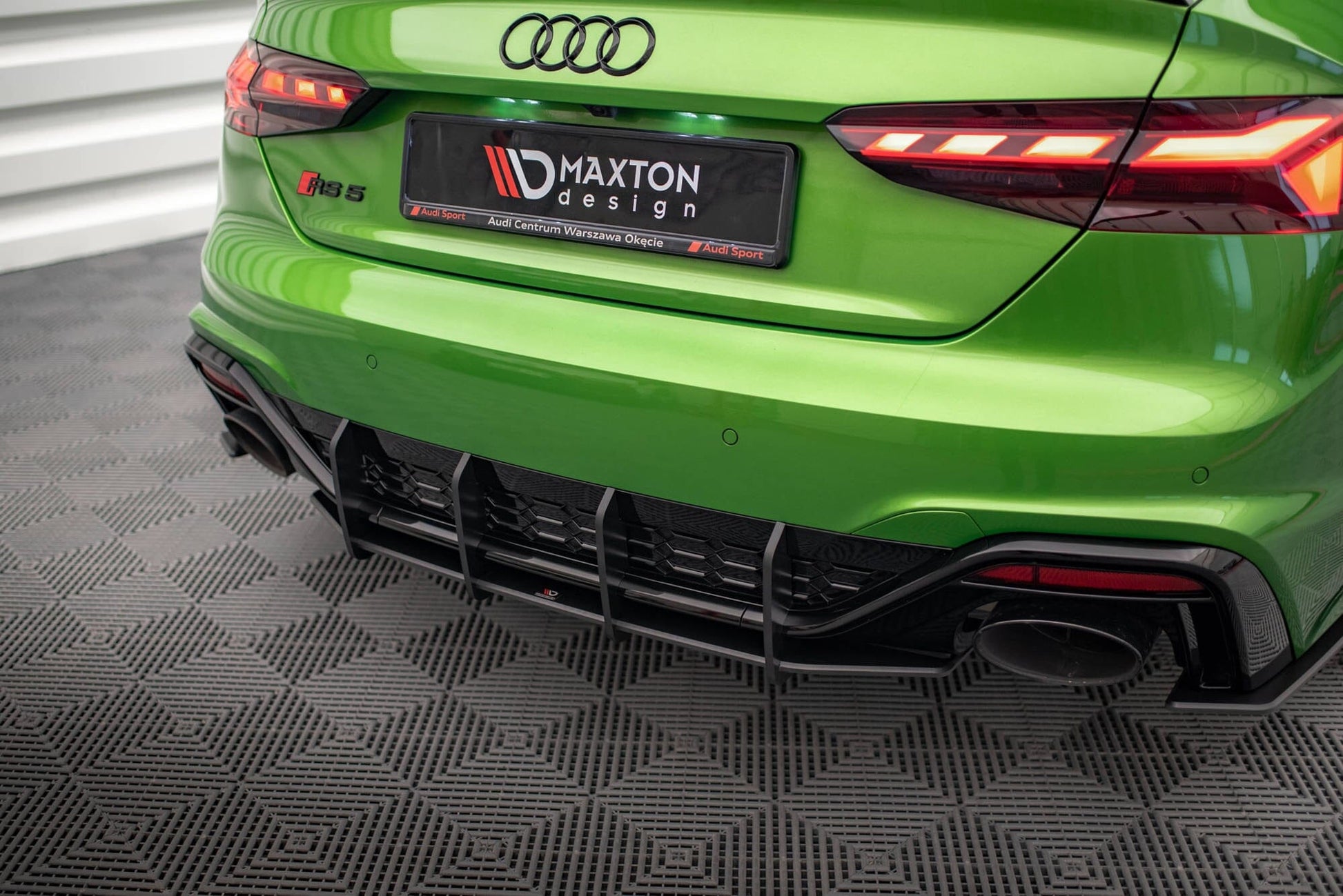 Audi RS5 F5 Facelift Street Pro Heckschürze Maxton Design 