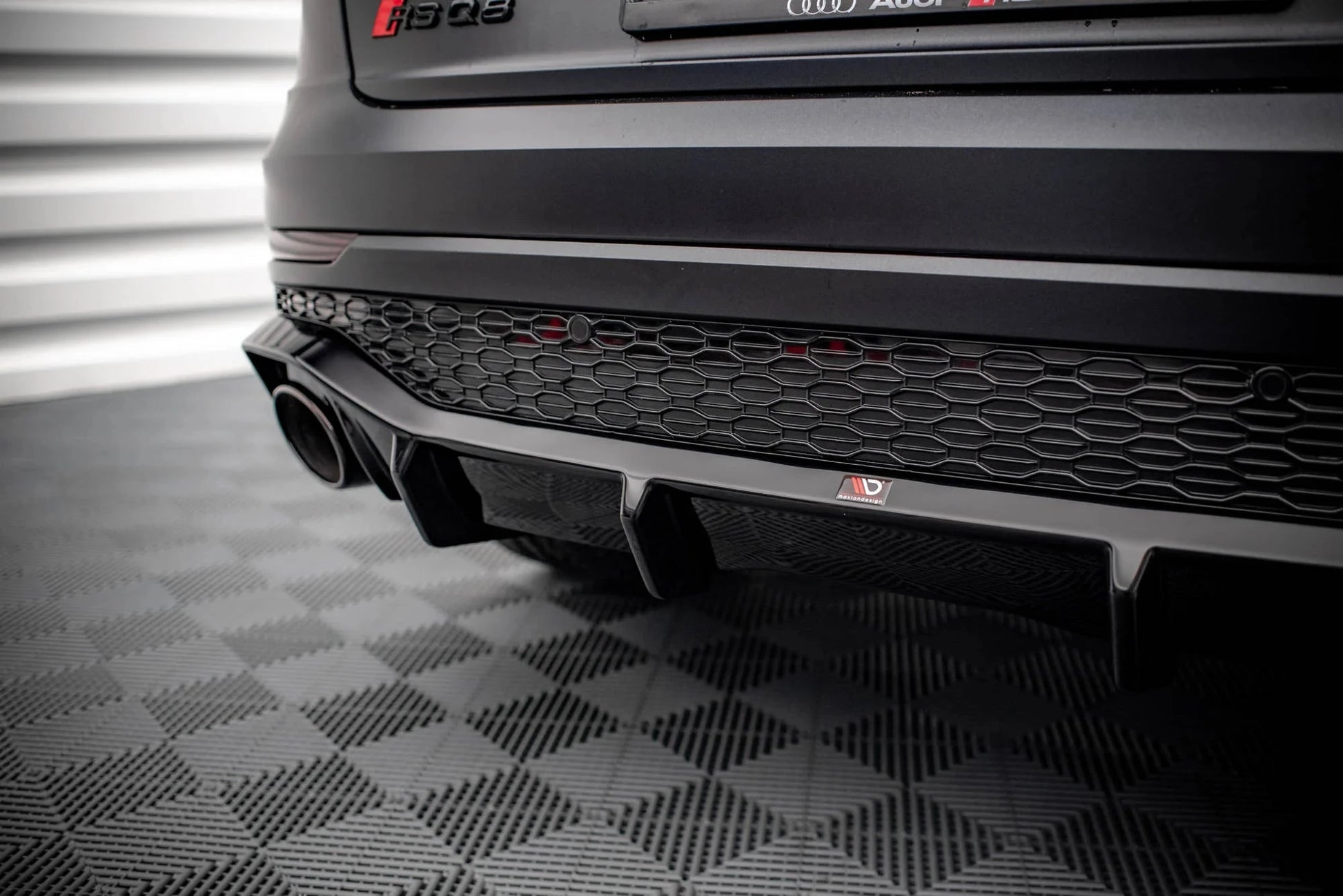 Audi RSQ8 - Heck Diffusor Maxton Design 