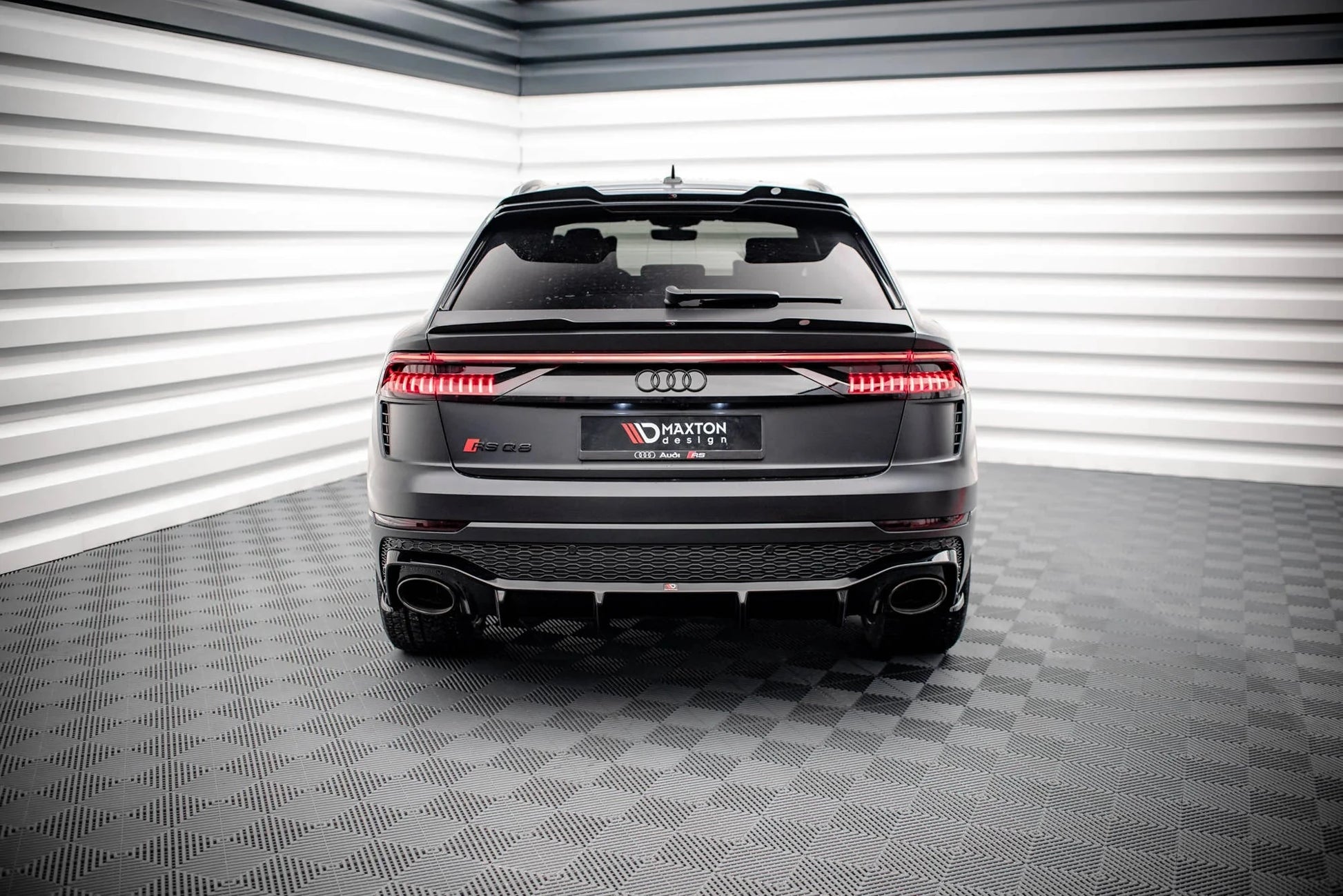 Audi RSQ8 - Heck Diffusor Maxton Design 
