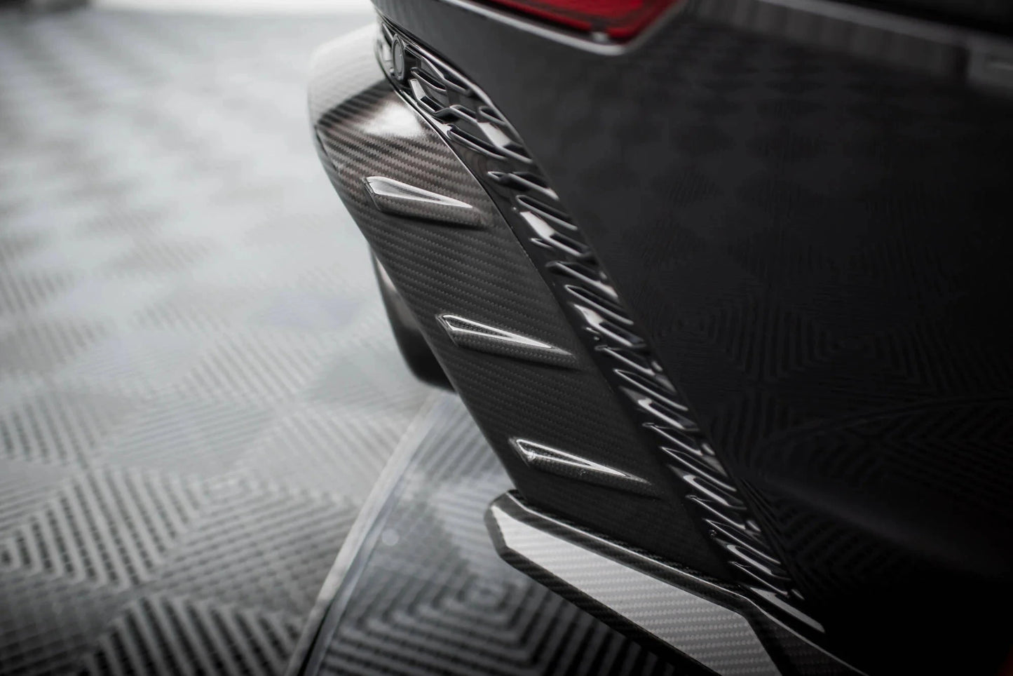 Audi RSQ8 - Prepreg Carbon Fiber Heck Diffusor Maxton Design 