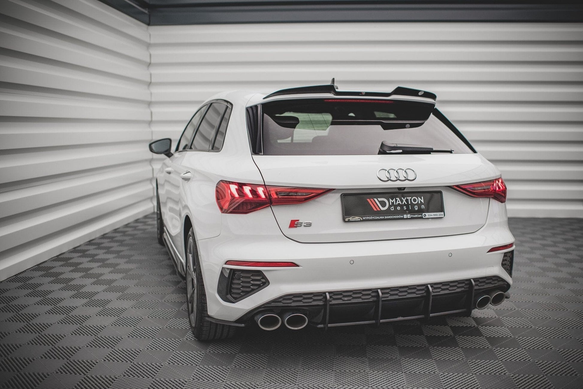 Audi S3 8Y Facelift Limousine Street Pro Heckschürze Maxton Design 