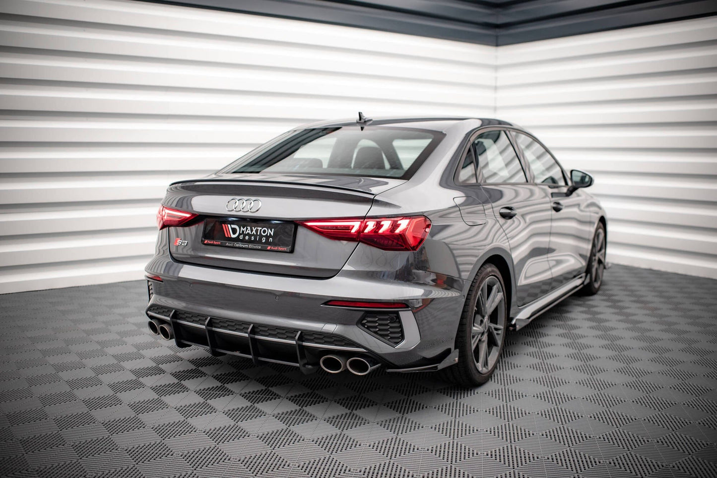 Audi S3 8Y Facelift Limousine Street Pro Heckschürze Maxton Design 