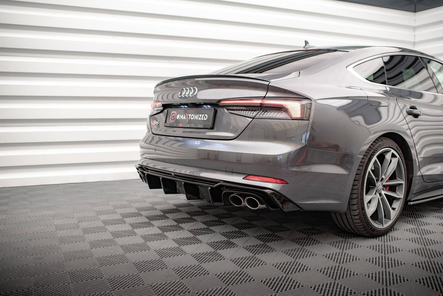 Audi S5 F5 Heck Diffusor Maxton Design 