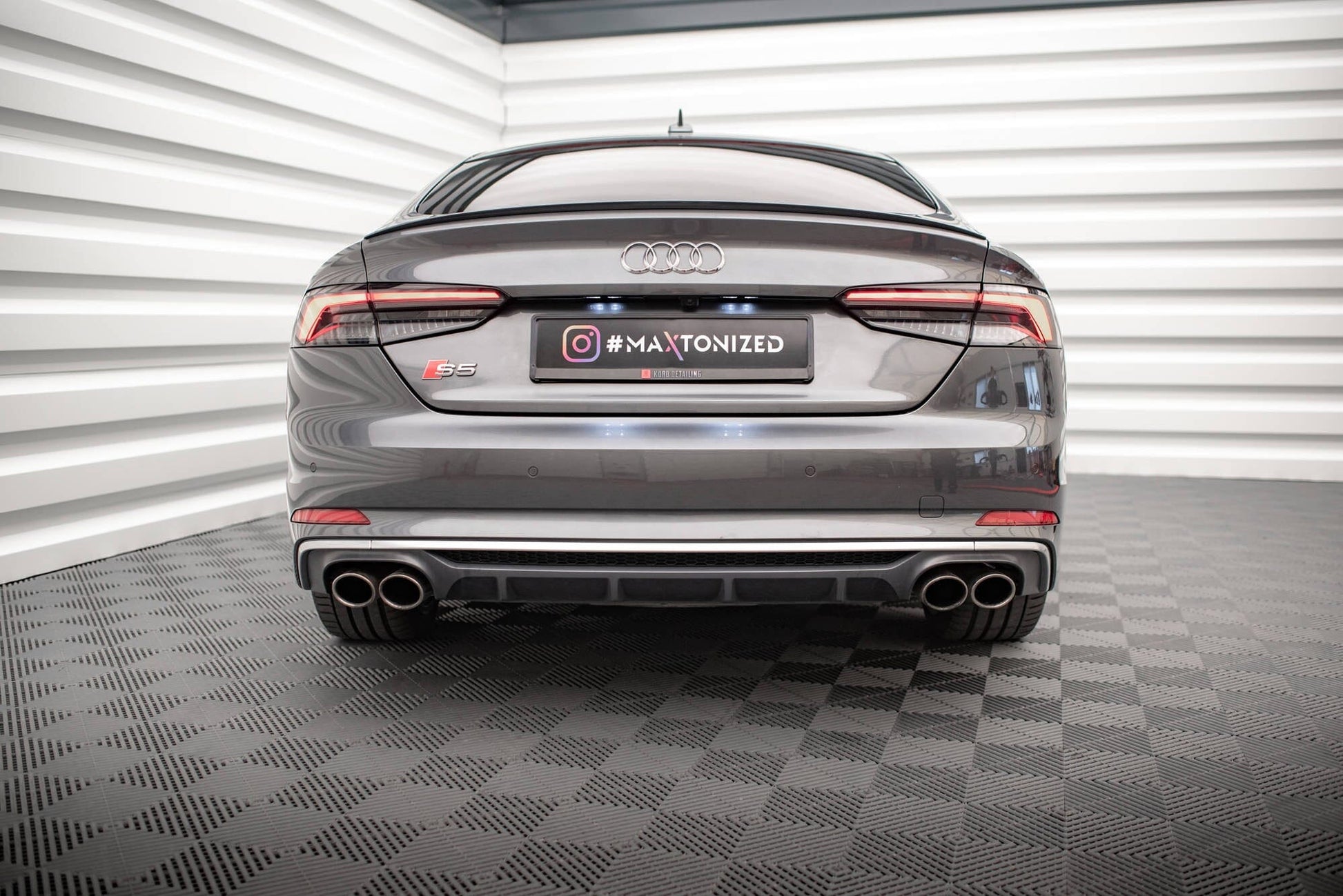 Audi S5 F5 Heck Diffusor Maxton Design 