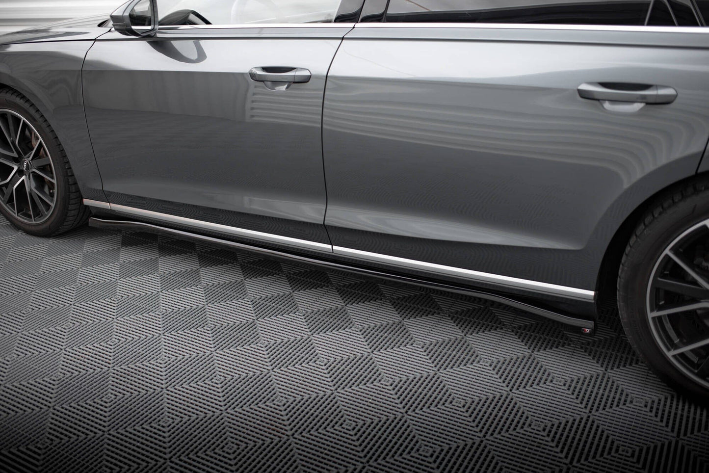 Audi S8 Seitenschweller Maxton Design 