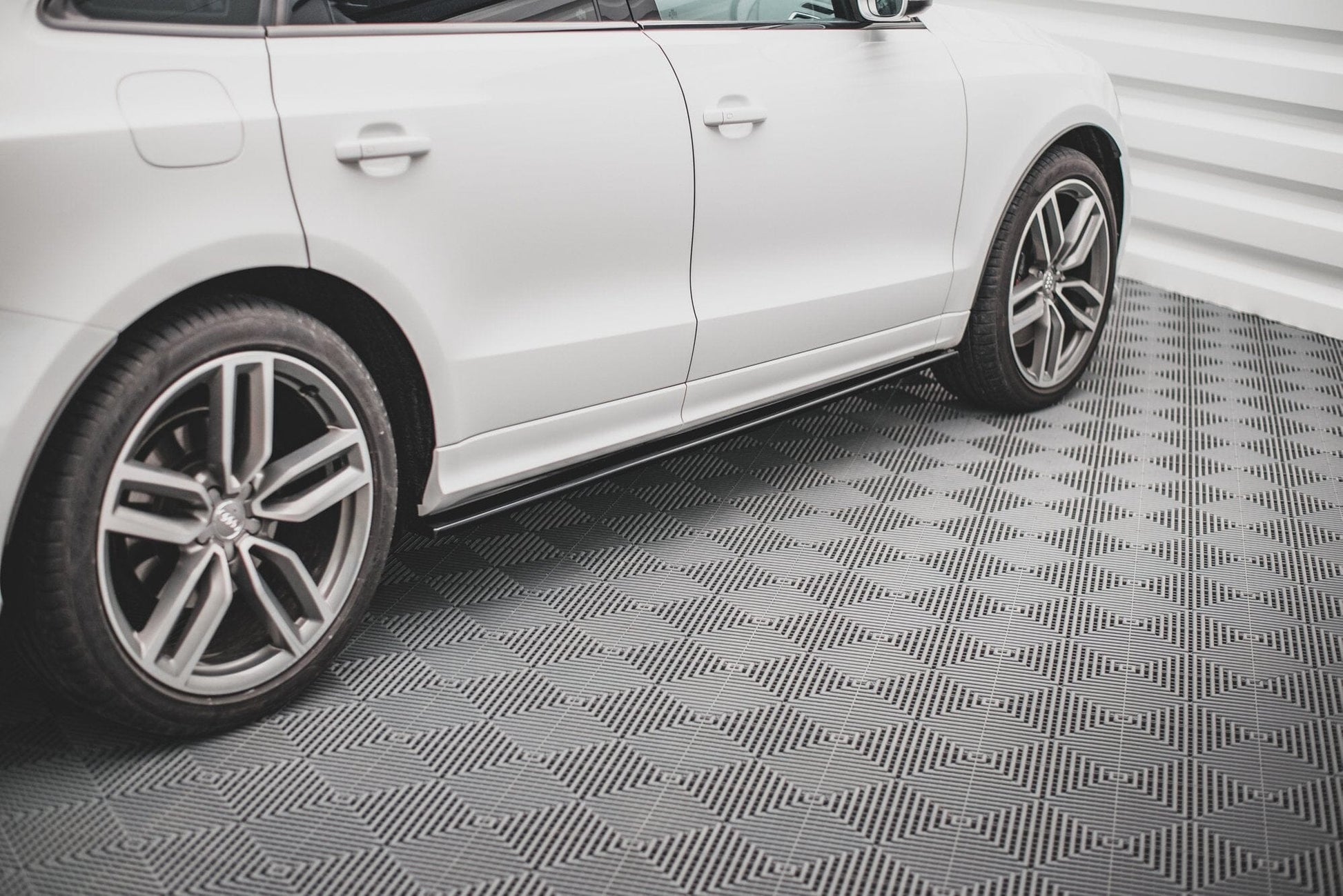Audi SQ5 8R S-Line - Seitenschweller Maxton Design 