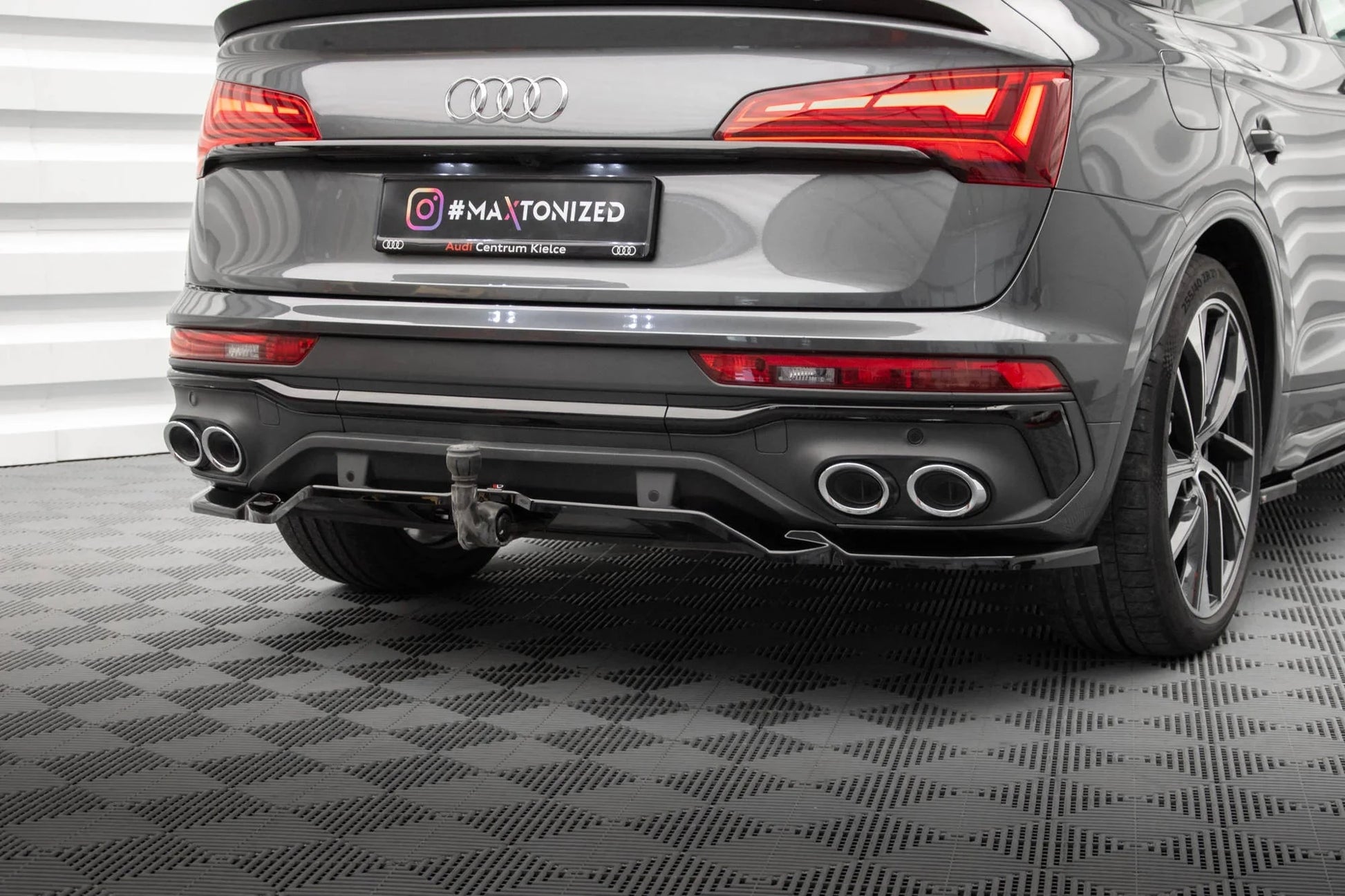 Audi SQ5 FY - Heck Ansatz Maxton Design 