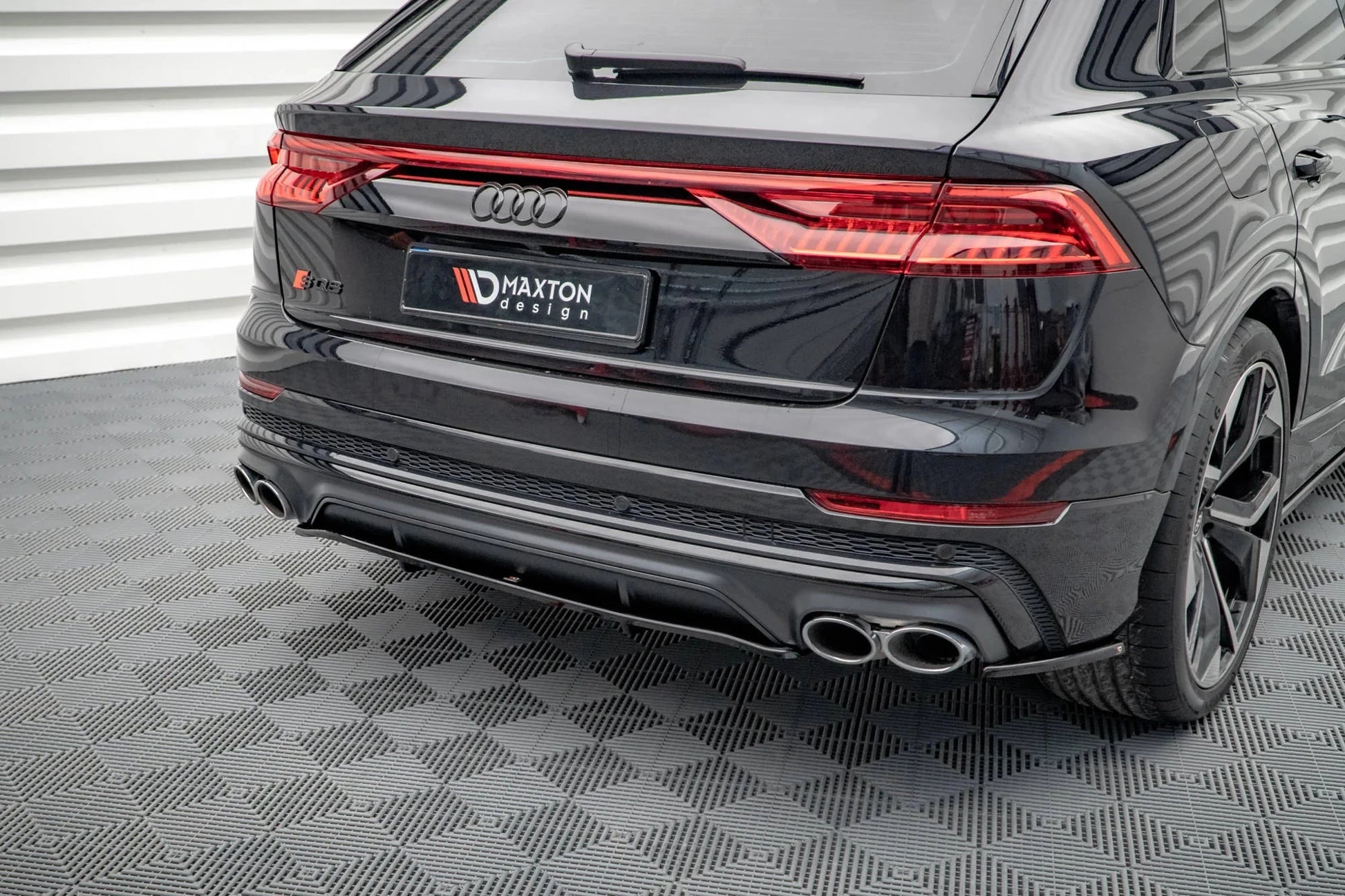 Audi SQ8 4M - Heck Ansatz Maxton Design 