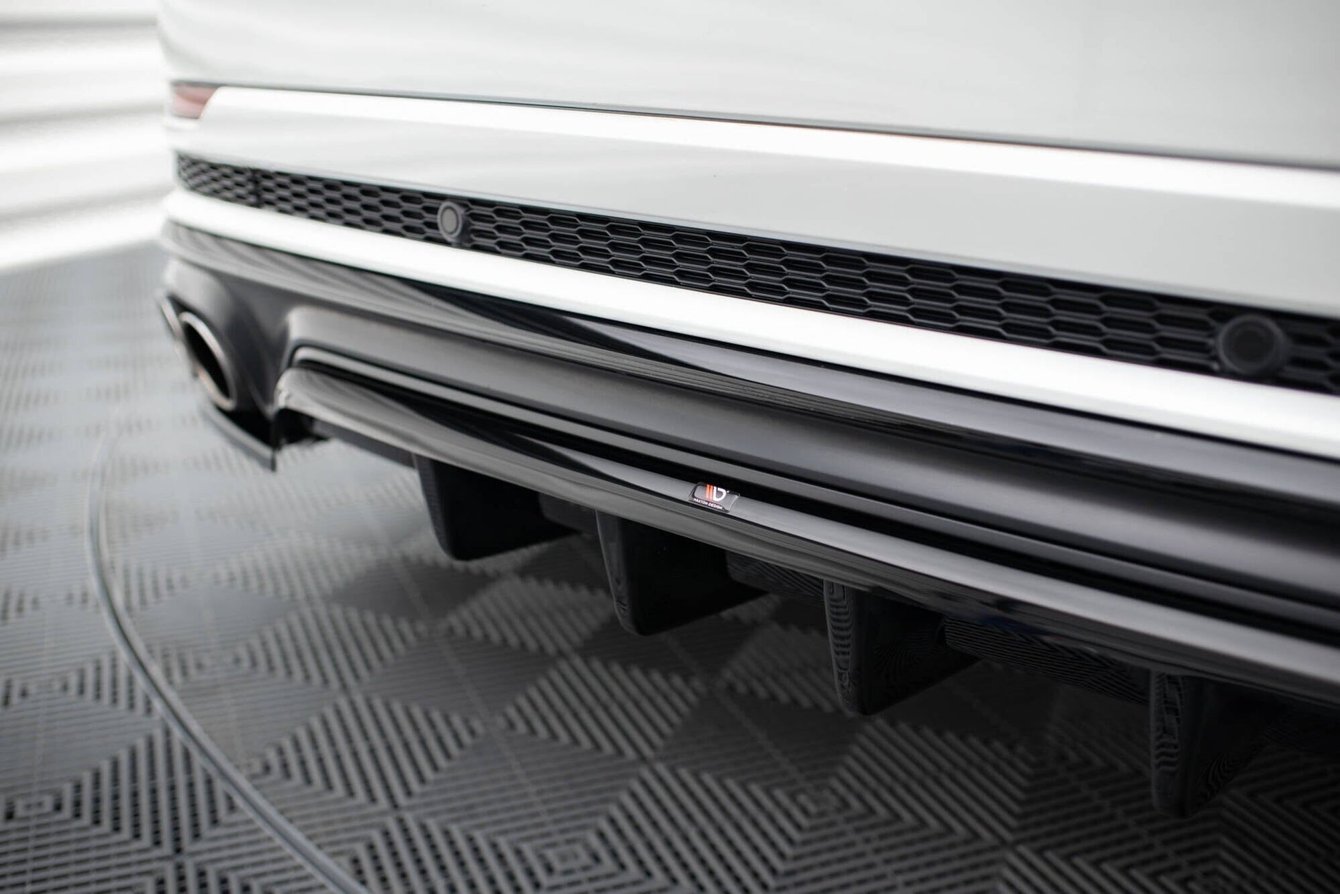 Audi SQ8 4M - Heck Ansatz Maxton Design 