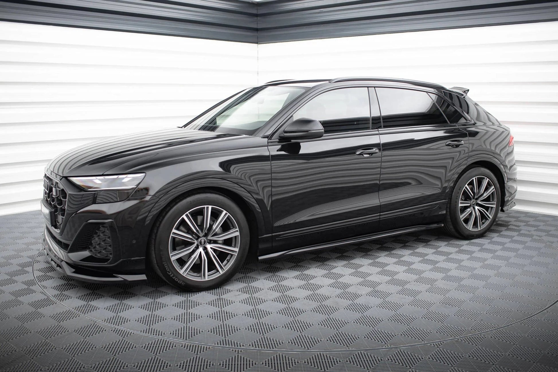 Audi SQ8 4M - Seitenschweller V.2 Maxton Design 