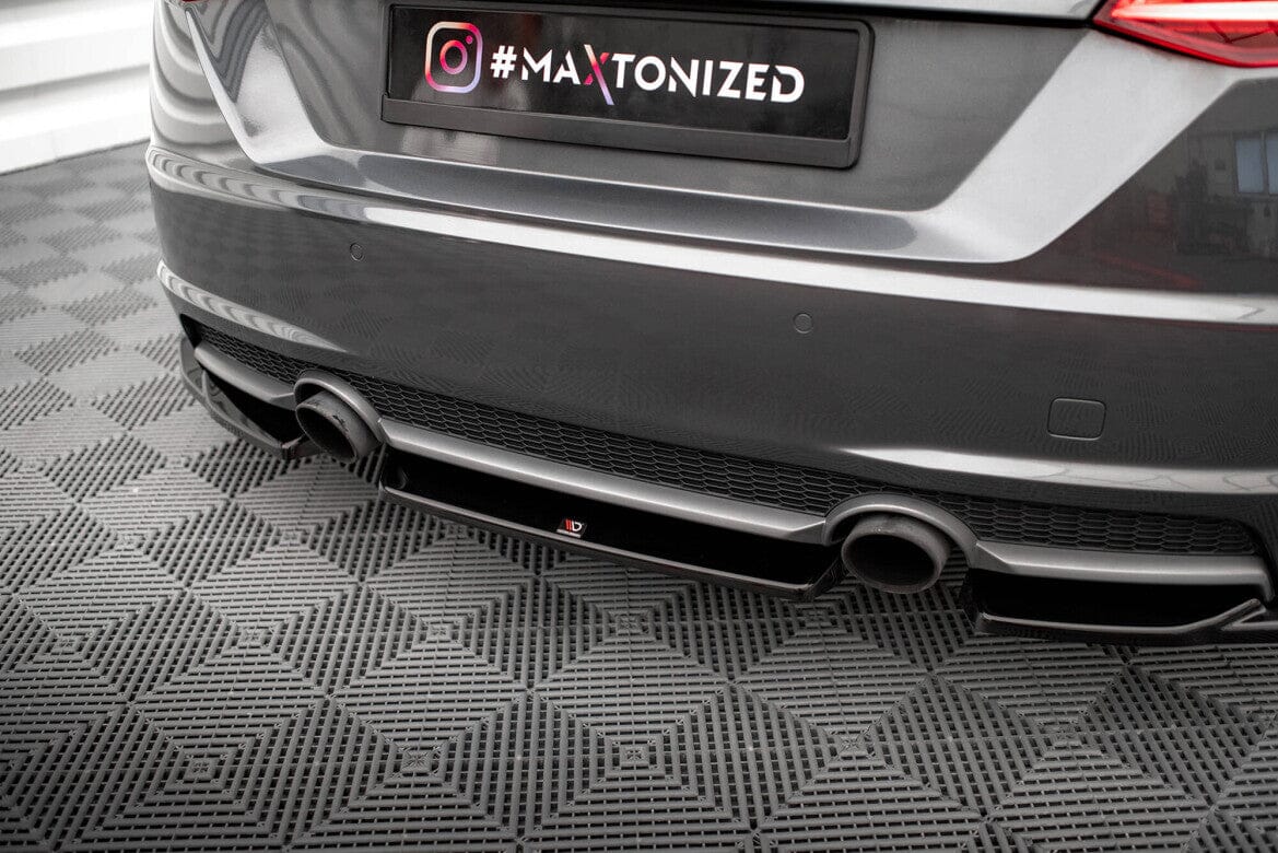 Audi TT 8S S-Line - Heck Ansatz Maxton Design 