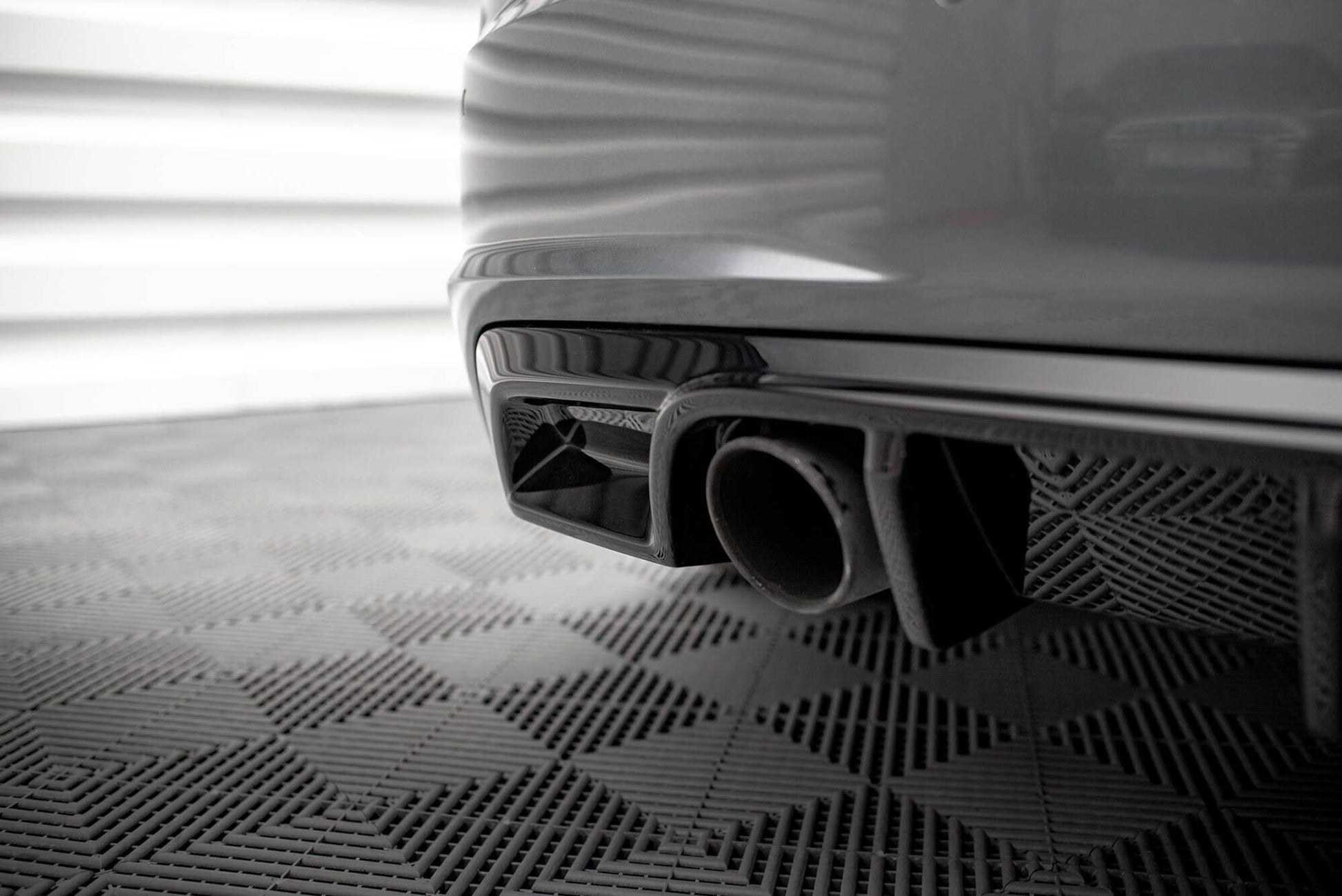 Audi TT 8S S-Line - Heck Diffusor Maxton Design 