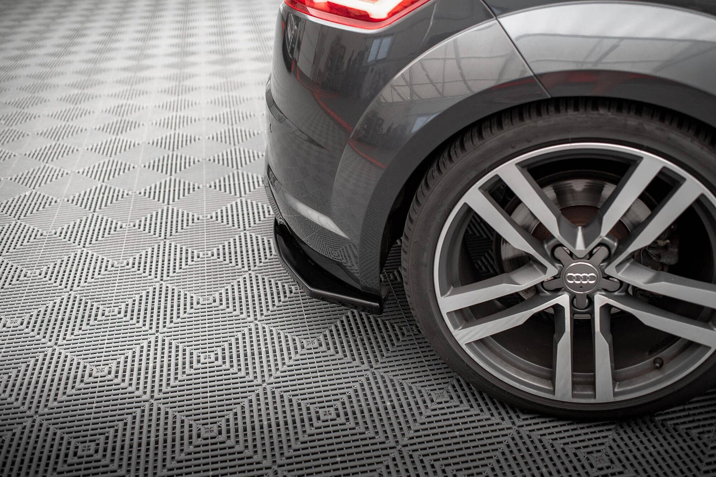 Audi TT 8S S-Line - Heck Flaps Maxton Design 