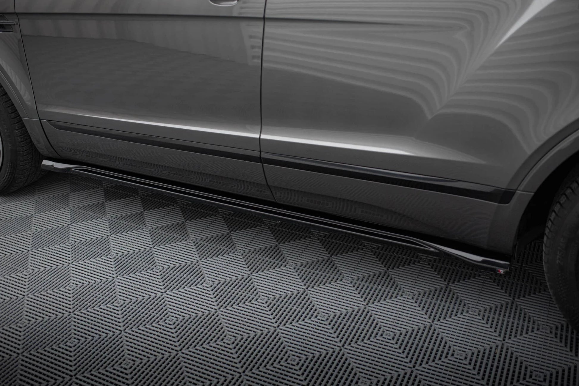 Bentley Bentayga - Seitenschweller Maxton Design 