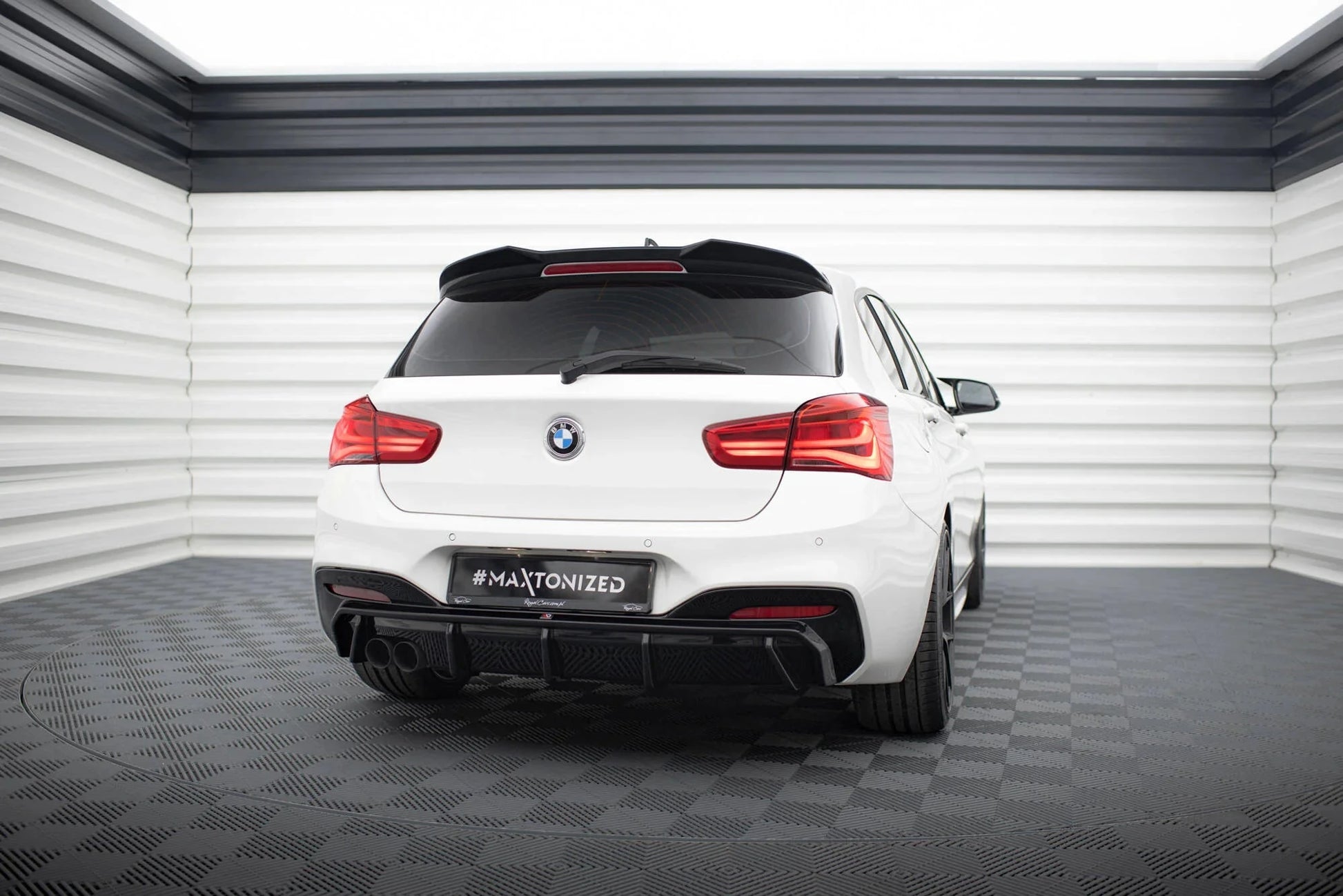 BMW 1er F20 - Heck Diffusor V.3 OO- Maxton Design 