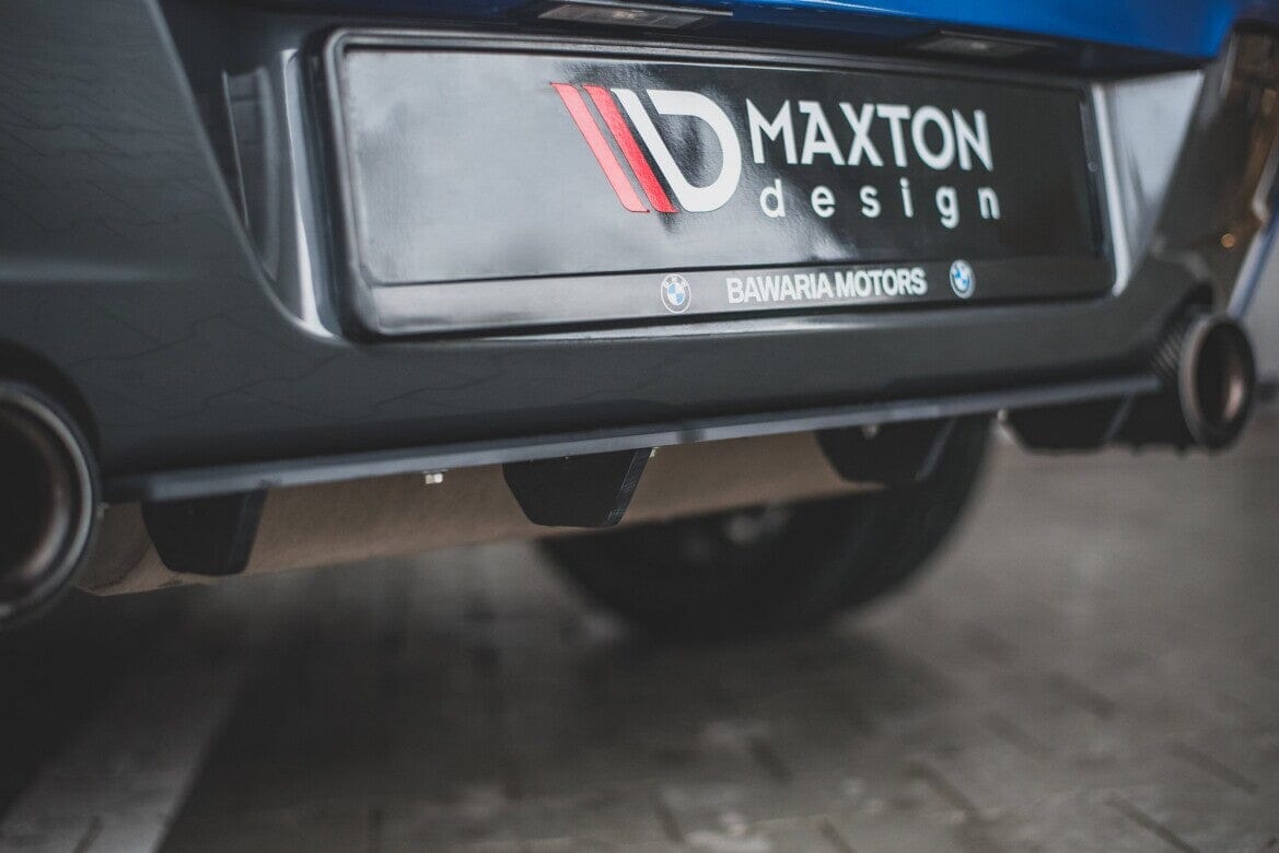 BMW 1er F20 M135i - Street Pro Heckschürze Maxton Design 