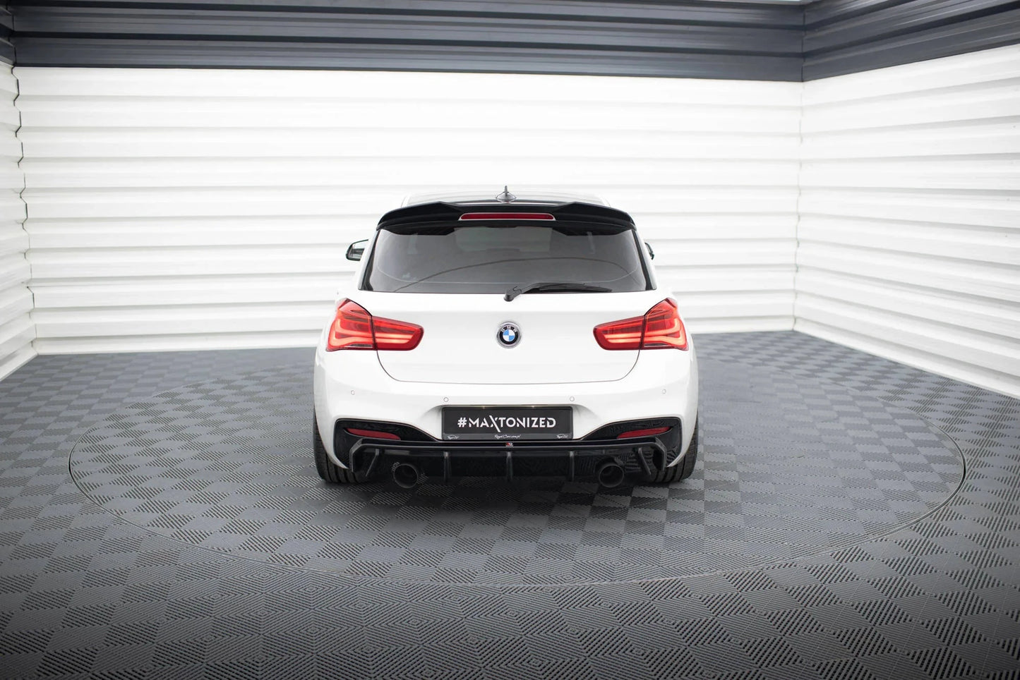 BMW 1er F20 M140i - Heck Diffusor V.3 O-O Maxton Design 