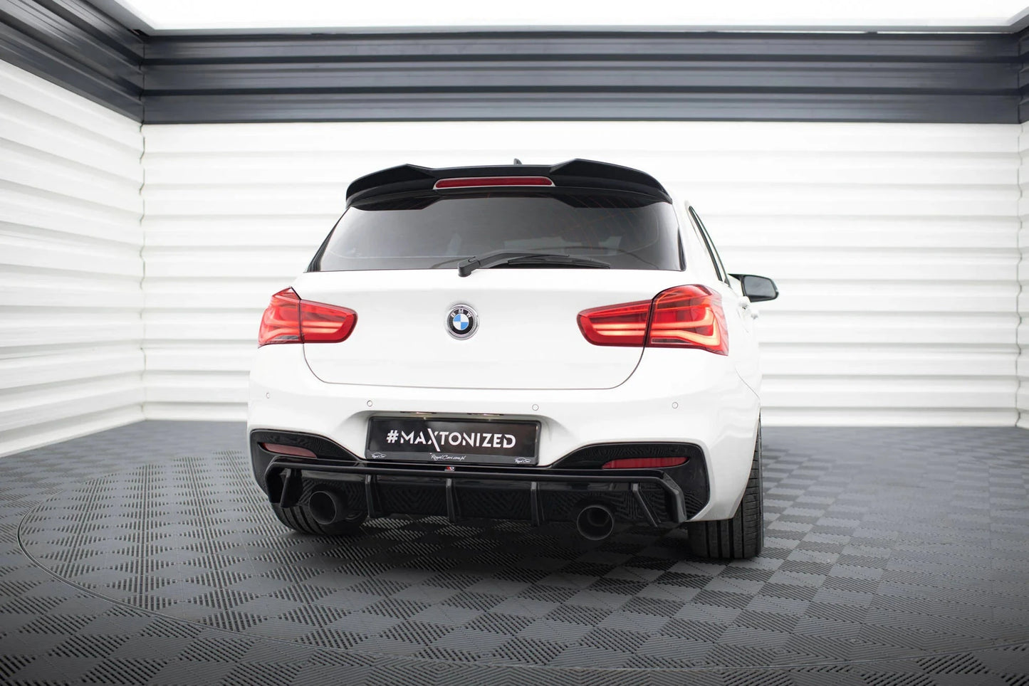 BMW 1er F20 M140i - Heck Diffusor V.3 O-O Maxton Design 