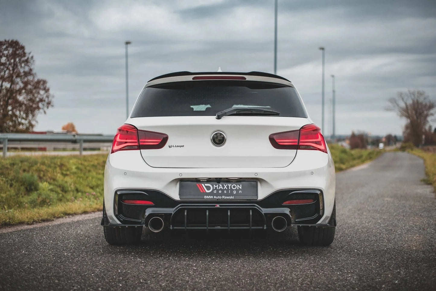 BMW 1er F20 M140i - Street Pro Heckschürze V.4 Maxton Design 