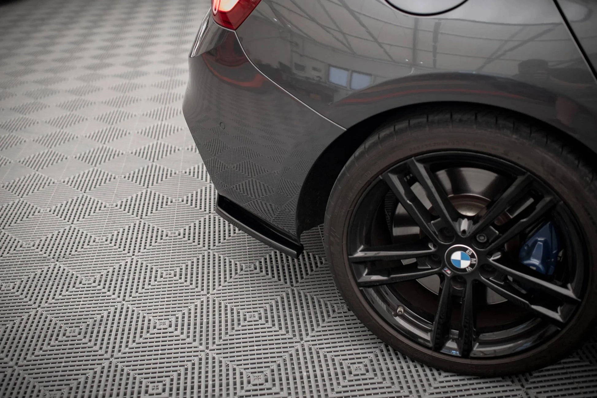 BMW 1er F21 Facelift M-Paket - Heck Flaps Maxton Design 