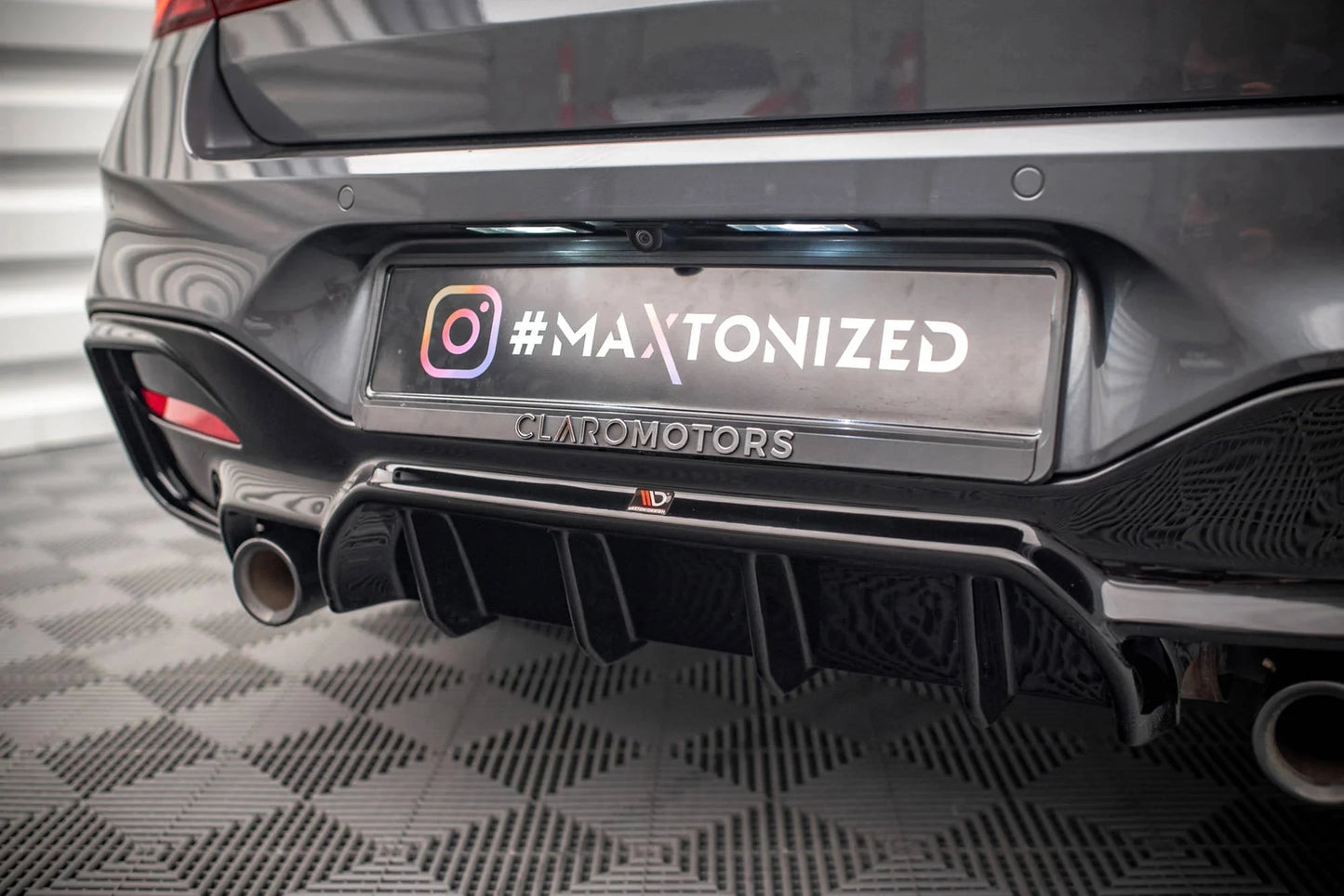 BMW 1er F21 - Heck Diffusor Maxton Design 