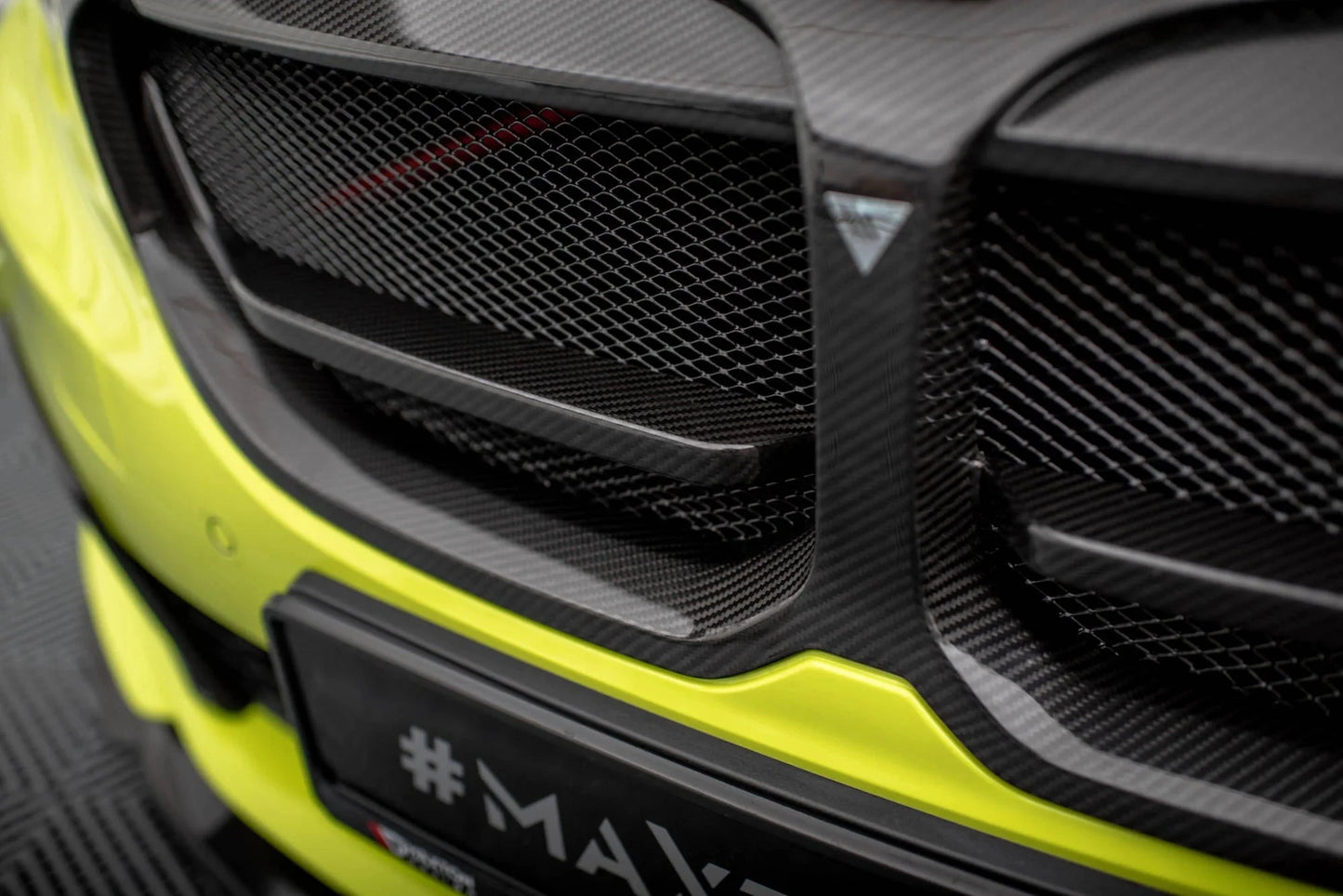 BMW 1er F40 M135i/128ti - Prepreg Carbon Fiber Front Grill Maxton Design 