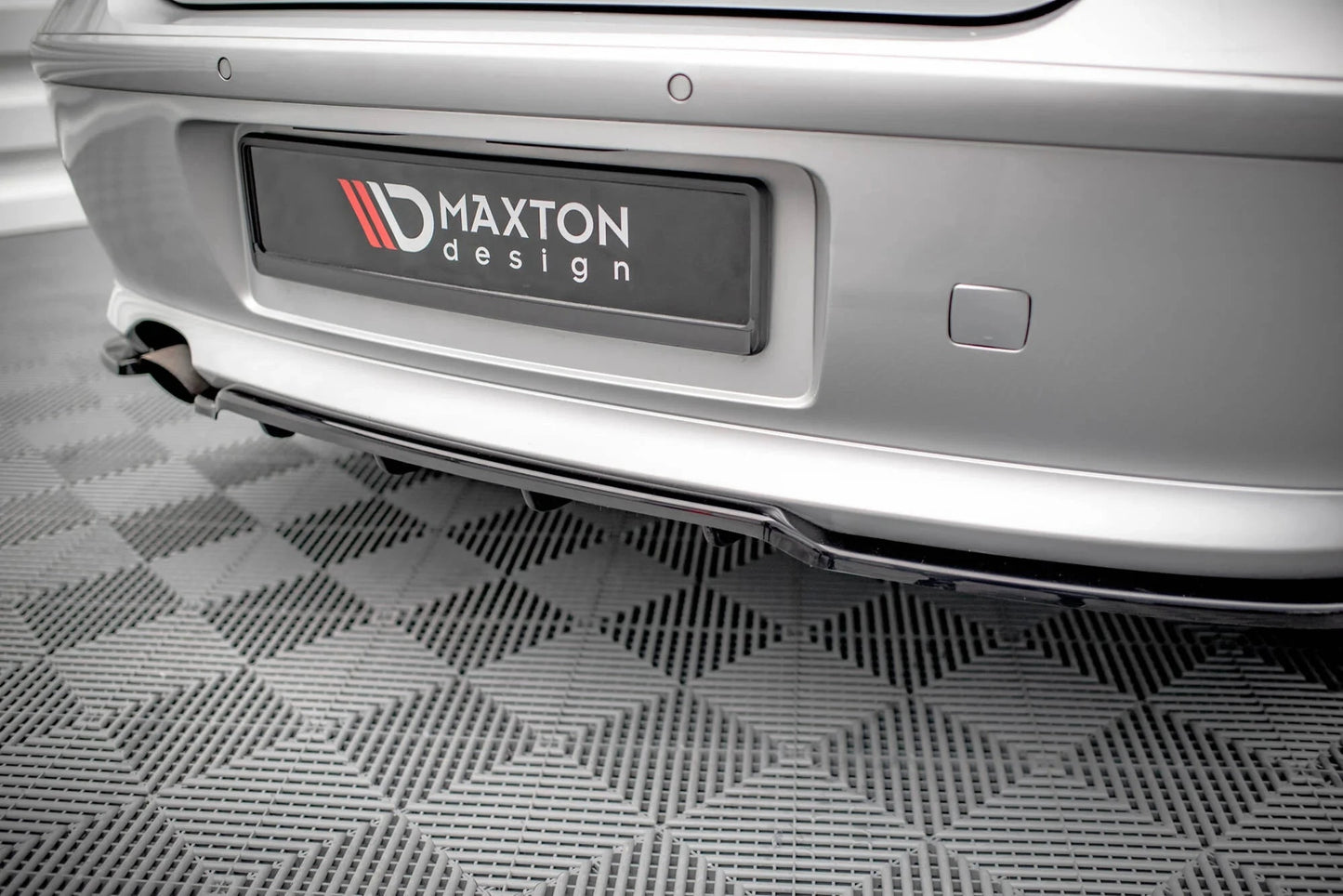 BMW 1er Facelift M-Paket - Heck Ansatz Maxton Design 