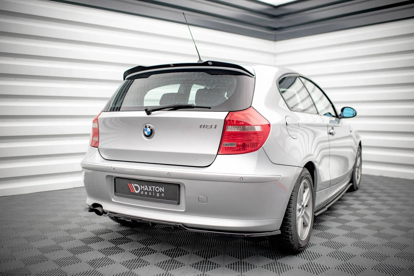 BMW 1er Facelift M-Paket - Heck Ansatz Maxton Design 