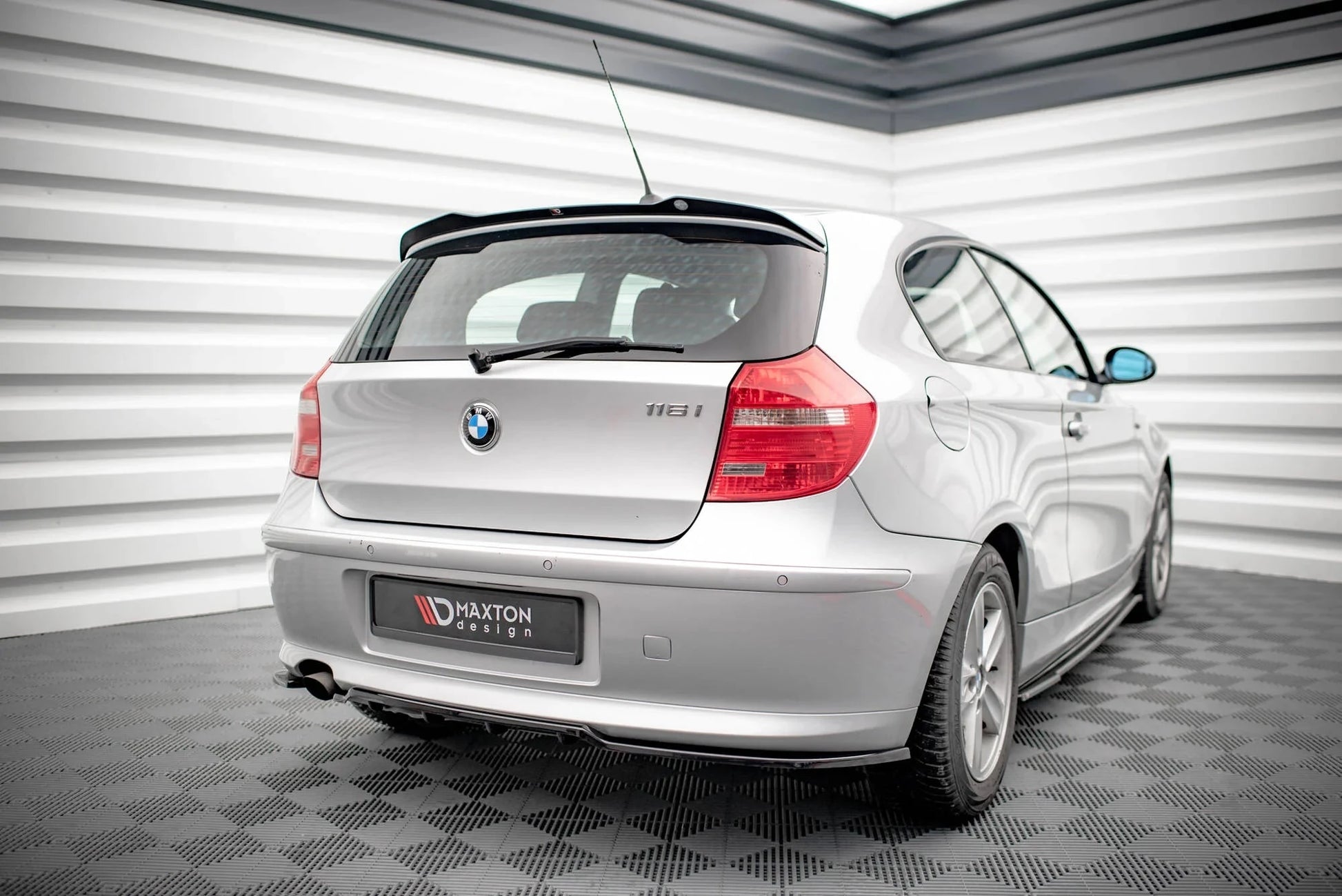 BMW 1er Facelift M-Paket - Heck Ansatz Maxton Design 