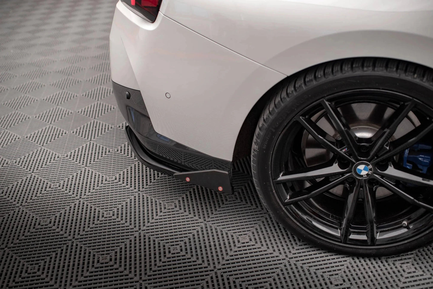 BMW 2er G42 Coupe M-Paket - Heck Ansatz Flaps Diffusor V.2 + Flaps Maxton Design 