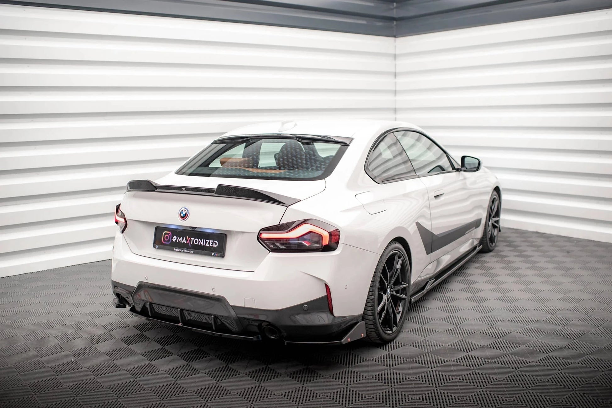 BMW 2er G42 Coupe M-Paket - Heck Ansatz Flaps Diffusor V.2 + Flaps Maxton Design 