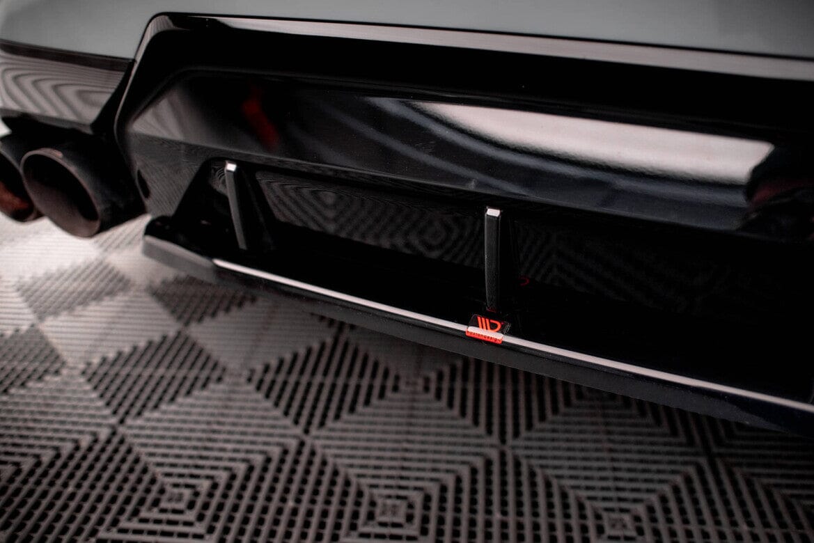 BMW 2er G42 Coupe M240i - Mittlerer Heck Ansatz Diffusor Maxton Design 