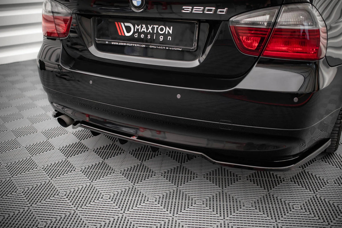 BMW 3er E90 - Heck Ansatz Maxton Design 