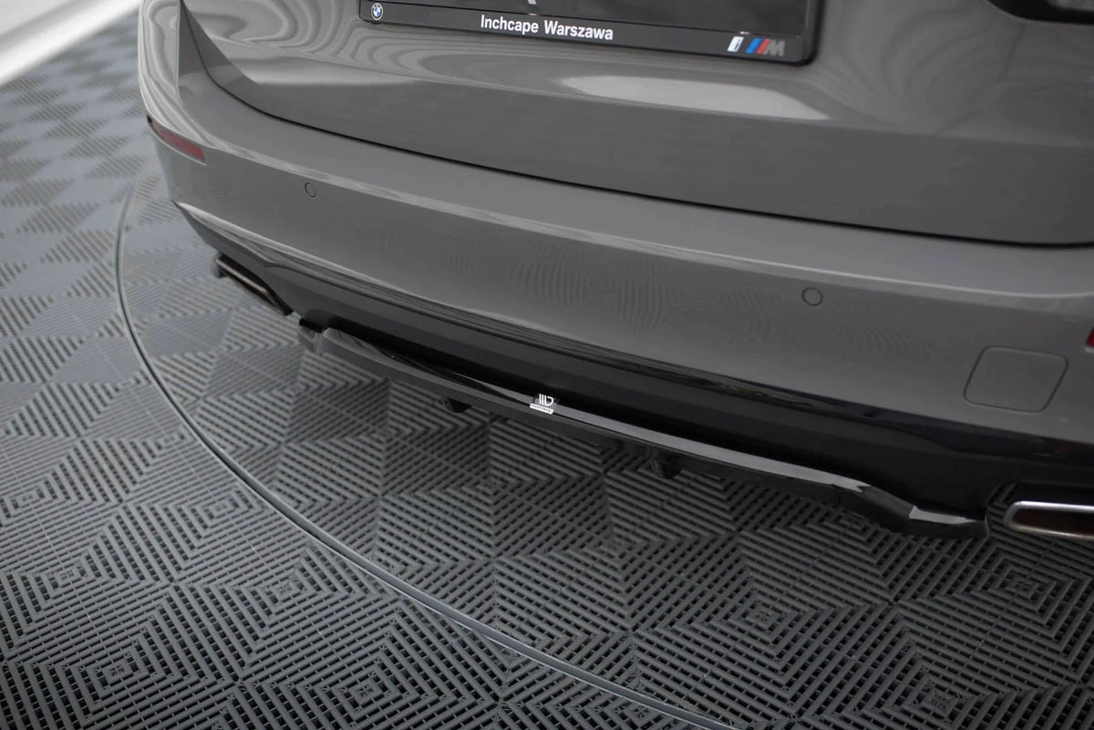 BMW 5er G30 Facelift - Heck Ansatz Maxton Design 