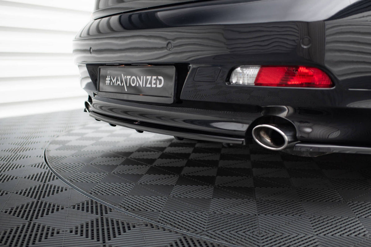 BMW 6er E63 - Heck Ansatz Maxton Design 