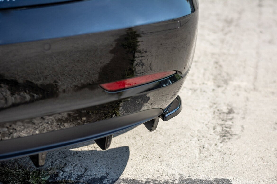 Tesla Model 3 - Heck Flaps