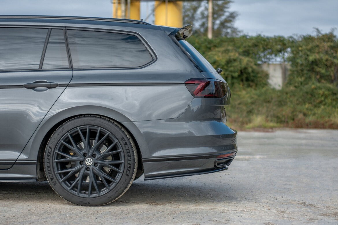 VW Passat R-Line - Heck Flaps