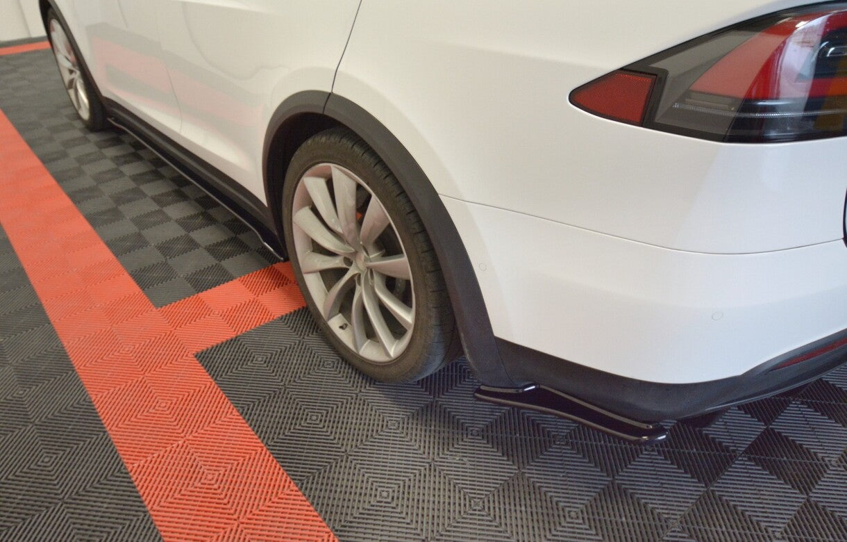 Tesla Model X - Heck Flaps V.1