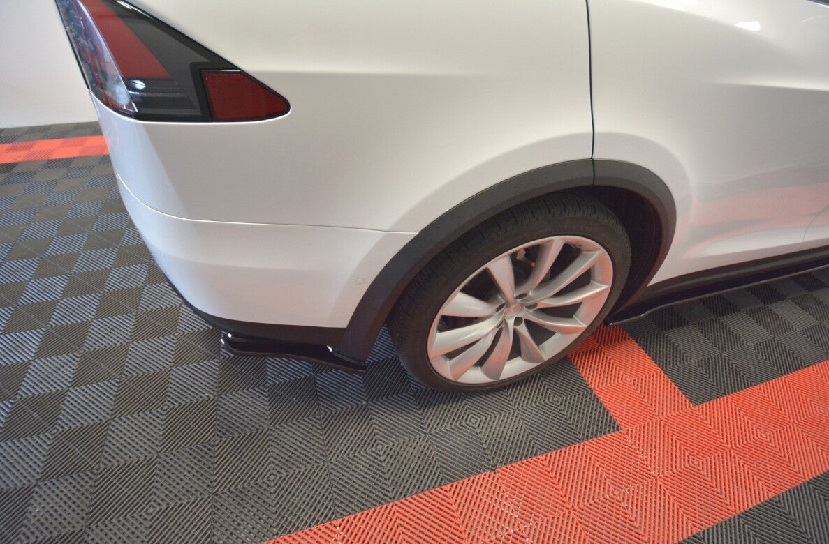 Tesla Model X - Heck Flaps V.1