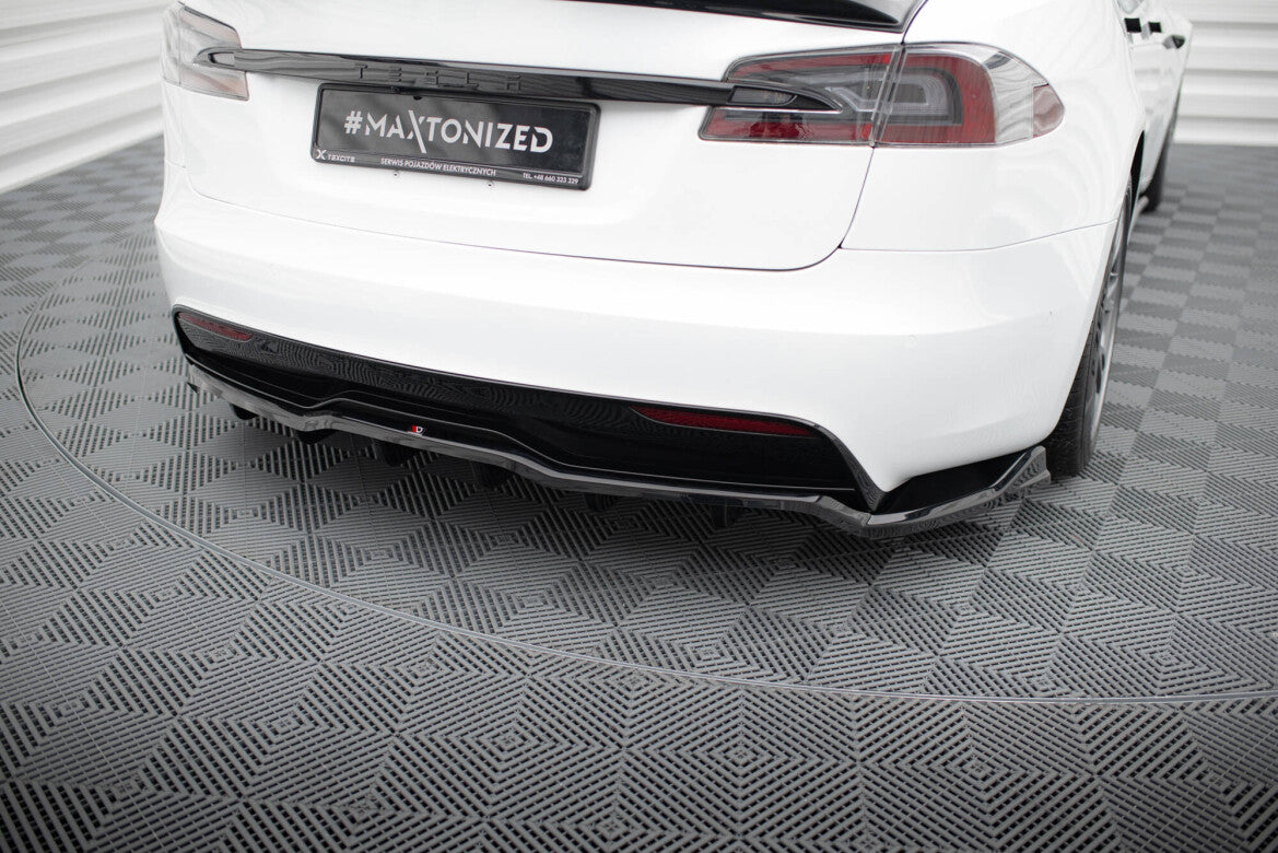 Tesla Model S Plaid - Heck Ansatz V.1