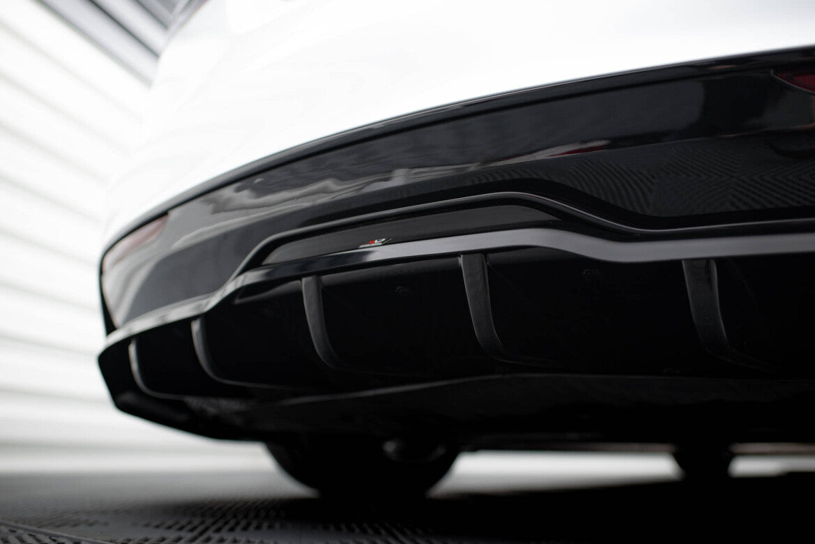 Tesla Model S Plaid - Heck Ansatz V.1
