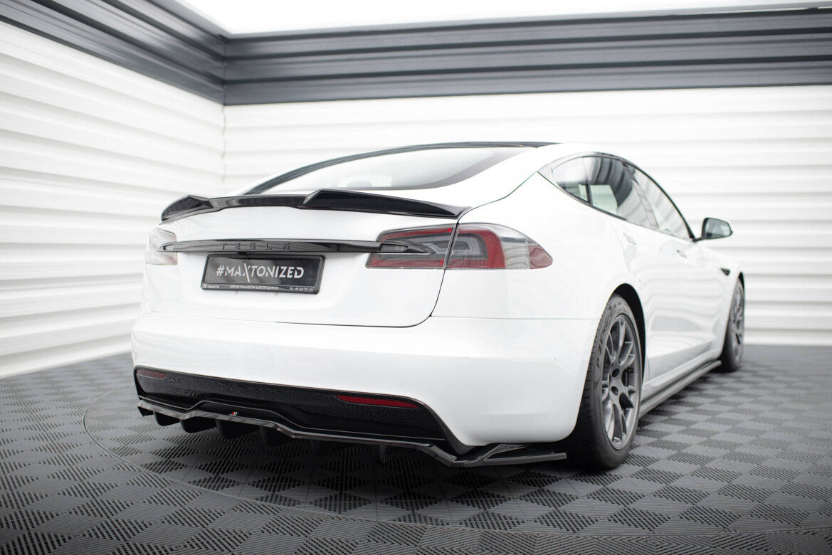 Tesla Model S Plaid - Heck Ansatz V.2