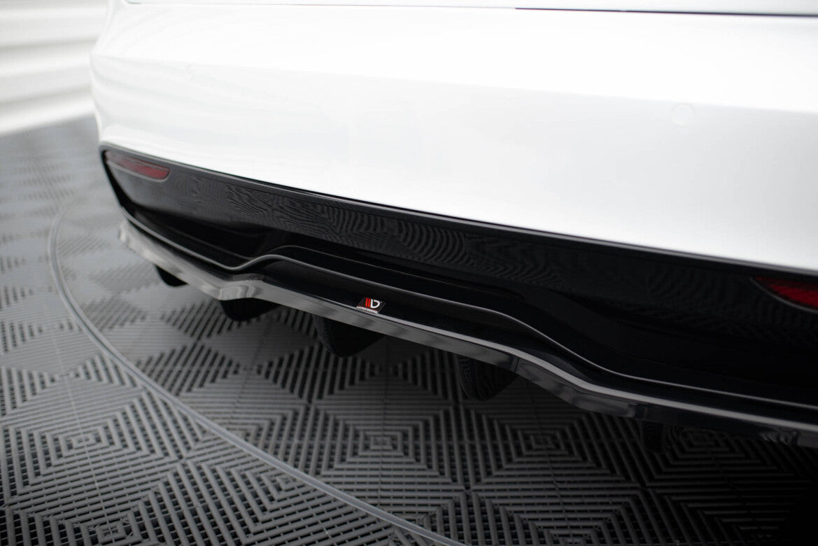 Tesla Model S Plaid - Heck Ansatz V.2