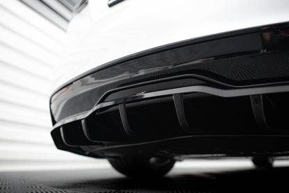 Tesla Model S Plaid - Heck Ansatz V.2